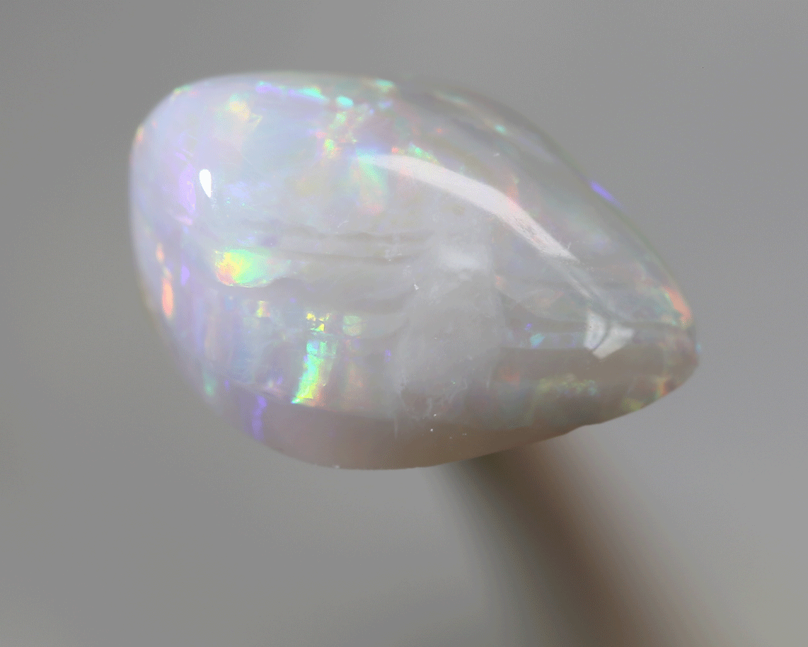 4.4 ct Light Opal