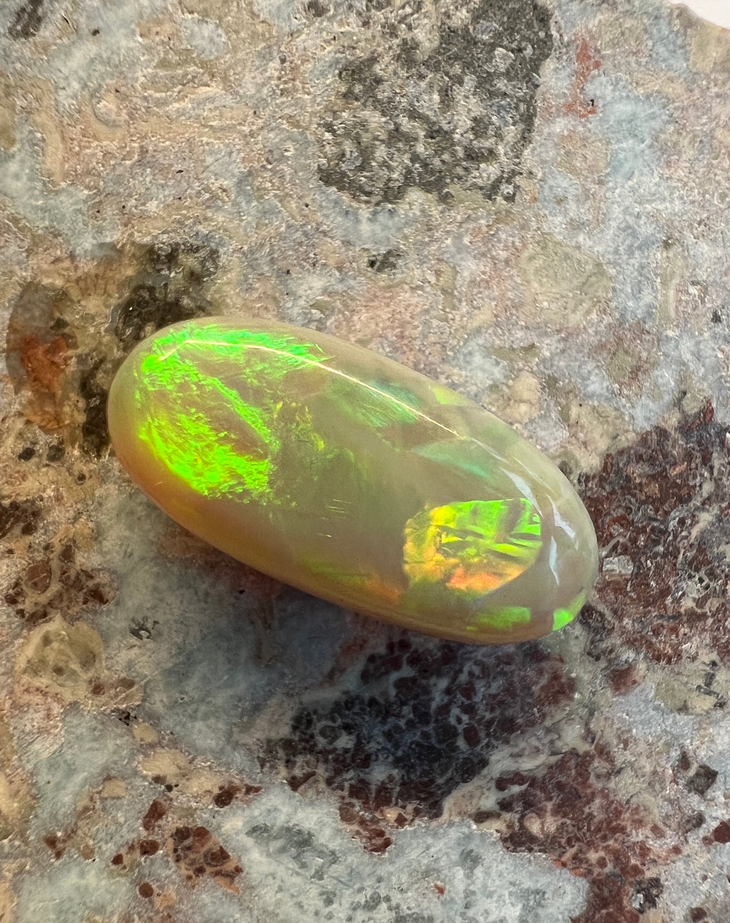 4.28 ct Light Opal