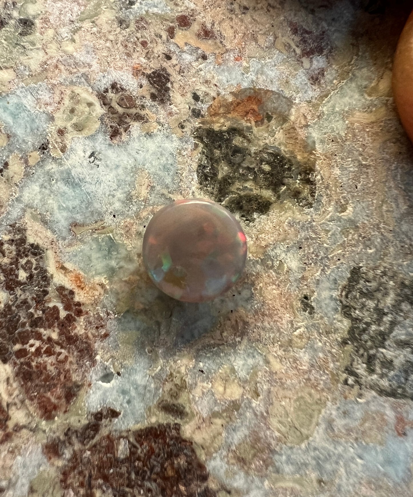 0.6 ct Crystal Opal