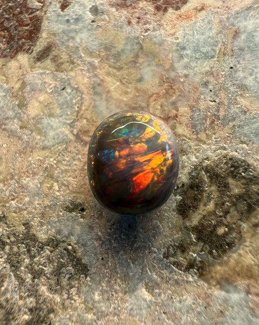 0.6 ct Black Opal